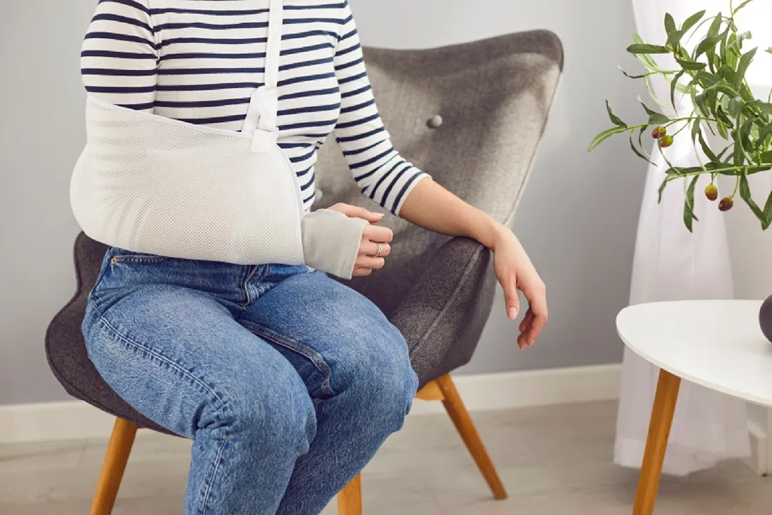 Hairline (Stress) Fracture: Symptoms and Treatments